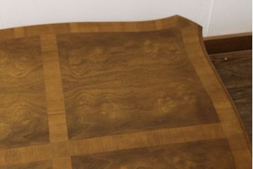 中古　美品　DREXEL HERITAGE(ドレクセルヘリテイジ)　猫脚が優雅な雰囲気を演出するセンターテーブル(定価約40万円)(ローテーブル、リビングテーブル)(R-054775)