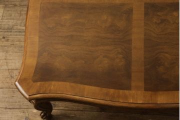 中古　美品　DREXEL HERITAGE(ドレクセルヘリテイジ)　猫脚が優雅な雰囲気を演出するセンターテーブル(定価約40万円)(ローテーブル、リビングテーブル)(R-054775)