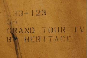中古　美品　DREXEL HERITAGE(ドレクセルヘリテイジ)　猫脚が優雅な雰囲気を演出するセンターテーブル(定価約40万円)(ローテーブル、リビングテーブル)(R-054775)