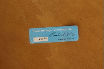 中古　美品　DREXEL HERITAGE(ドレクセルヘリテイジ)　猫脚が優雅な雰囲気を演出するセンターテーブル(定価約40万円)(ローテーブル、リビングテーブル)(R-054775)