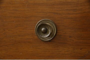 中古　美品　DREXEL HERITAGE(ドレクセルヘリテイジ)　Triune(トライユン)　気品あふれる佇まいが魅力のマホガニー材製サイドボード(定価約70万円)(チェスト、引き出し)(R-054777)