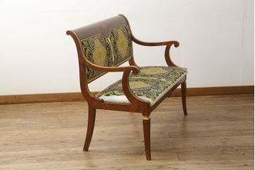 レアデザイン!　イタリア高級輸入家具　職人のこだわりが詰まった美しいデザインが目を引く2人掛けベンチ(2人掛けソファ、長椅子)(R-054778)