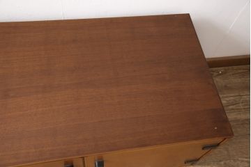 和製ビンテージ　山品木工(YAMASHINA)　様々なテイストの空間に取り入れやすいチーク材製テレビ台(ローボード、テレビボード、収納棚、キャビネット、サイドボード、ヴィンテージ)(R-054780)