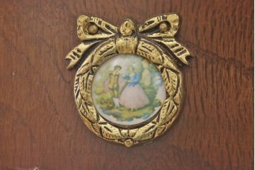 中古　スペイン高級家具　MUARVA S.L.　繊細で華やかな装飾が魅力の小振りなコンソールテーブル(サイドテーブル、飾り台)(R-054782)