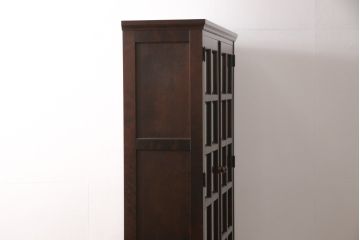 中古　北海道民芸家具　和洋折衷どちらのお部屋にも馴染むブックケース(本箱、収納棚、キャビネット、飾り棚)(R-054783)