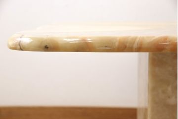 中古　イタリア高級家具　重厚な佇まいの大理石センターテーブル(ローテーブル)(定価約80万円)(R-054786)