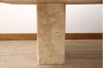 中古　イタリア高級家具　重厚な佇まいの大理石センターテーブル(ローテーブル)(定価約80万円)(R-054786)