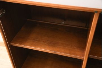 ヴィンテージ家具　ジャパンビンテージ　山品木工　サイドキャビネット(サイドボード、収納棚、本箱、ブックケース)(R-054788)