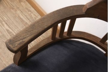 和製アンティーク　レトロな佇まいが目を引く回転椅子(ドクターチェア、デスクチェア、回転イス、アームチェア)(R-054818)