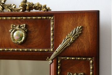中古　スペイン高級家具　MUARVA S.L.　ヨーロッパの伝統的な意匠を感じられるウォールミラー(壁掛け鏡)(R-054819)