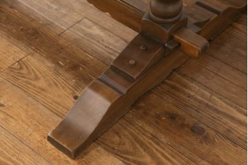 イギリスビンテージ　オーク材　バルボスレッグが存在感を放つ!重厚な佇まいのダイニングテーブル(4人掛け、6人掛け、作業台、ヴィンテージ)(R-054820)