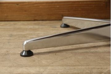 和製ヴィンテージ　コクヨ　ローズウッド材　希少モデル!かっこ良さと温かい雰囲気を兼ね備えたラウンジチェア(1人掛けソファ、アームチェア、デスクチェア、オフィスチェア、回転チェア、ビンテージ)(R-054826)