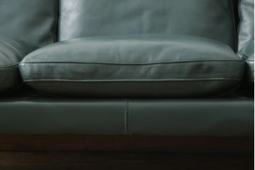 北欧ビンテージ　ノルウェー　バットネ(Vatne)　ローズウッド　シンプルながらも本革の上質さを感じる3人掛けレザーソファ (三人掛けソファ、ヴィンテージ)(R-054845)