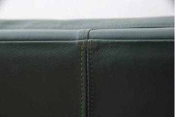 北欧ビンテージ　ノルウェー　バットネ(Vatne)　ローズウッド　シンプルながらも本革の上質さを感じる3人掛けレザーソファ (三人掛けソファ、ヴィンテージ)(R-054845)