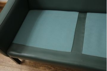 北欧ビンテージ　ノルウェー　バットネ(Vatne)　ローズウッド　シンプルながらも本革の上質さを感じる3人掛けレザーソファ (三人掛けソファ、ヴィンテージ)(R-054845)
