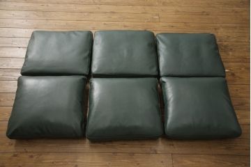 北欧ビンテージ　ノルウェー　バットネ(Vatne)　ローズウッド　シンプルながらも本革の上質さを感じる3人掛けレザーソファ (三人掛けソファ、ヴィンテージ)(R-054845)