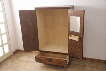 中古　美品　岩谷堂箪笥　迫力ある木目と深みのある色合いが目を引く箪笥ワードローブ(洋服タンス、収納棚)(R-054847)