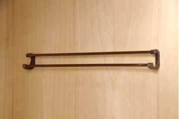中古　美品　岩谷堂箪笥　迫力ある木目と深みのある色合いが目を引く箪笥ワードローブ(洋服タンス、収納棚)(R-054848)