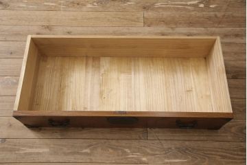 中古　美品　岩谷堂箪笥　迫力ある木目と深みのある色合いが目を引く箪笥ワードローブ(洋服タンス、収納棚)(R-054848)
