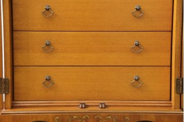 中古　美品　DREXEL HERITAGE(ドレクセルヘリテイジ)　希少!可愛らしいデザインが魅力的なジュエリーケース(サイドチェスト、サイドキャビネット、引き出し)(R-054850)