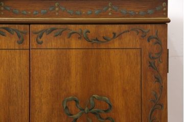 中古　美品　DREXEL HERITAGE(ドレクセルヘリテイジ)　希少!可愛らしいデザインが魅力的なジュエリーケース(サイドチェスト、サイドキャビネット、引き出し)(R-054850)