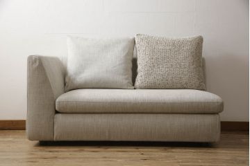 中古　展示品　美品　2019年モデル　arflex(アルフレックス)　SONA(ソーナ)　シンプルモダンなデザインが魅力のクッション付き左アームソファ(2人掛けソファ、二人掛け、2P)(定価約50万円)(R-054851)