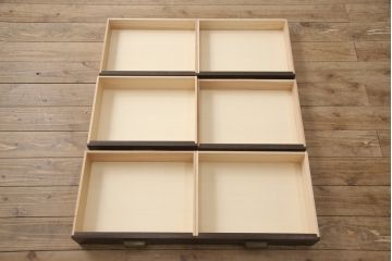 ラフジュ工房オリジナル　新規製作品　前板栗材・枠ヒノキ(檜)　小物整理にうってつけの縦型チェスト(引き出し7杯、ドロリー、サイドチェスト)(R-054852)