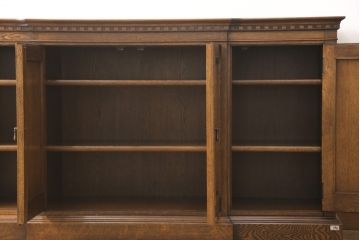 中古　美品　北海道旭川 近藤工芸　Solid Furniture OAK (ソリッドファニチャー オーク)　オーク材　品のあるデザインが魅力的なサイドボード(キャビネット、戸棚、収納棚、ローボード)(R-054870)