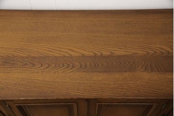 中古　美品　北海道旭川 近藤工芸　Solid Furniture OAK (ソリッドファニチャー オーク)　オーク材　品のあるデザインが魅力的なサイドボード(キャビネット、戸棚、収納棚、ローボード)(R-054870)
