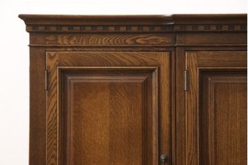 中古　美品　北海道旭川 近藤工芸　Solid Furniture OAK (ソリッドファニチャー オーク)　オーク材　品のあるデザインが魅力的なサイドボード(キャビネット、戸棚、収納棚、ローボード)(R-054870)