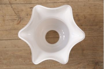 アンティーク照明　昭和中期　レトロな雰囲気を高めてくれるフリルシェードが魅力のペンダントライト(吊り下げ照明、天井照明)(R-054872)