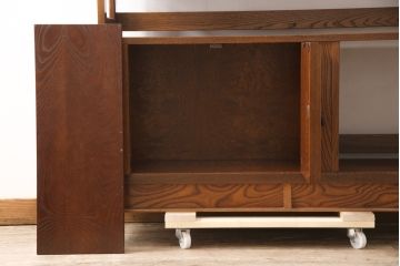 中古　美品　ケヤキ材(欅)　国産　民芸家具　美しい杢目が上質な和の雰囲気を高める飾り棚(茶棚、収納棚、戸棚)(R-054905)