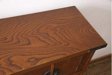 中古　美品　ケヤキ材(欅)　国産　民芸家具　美しい杢目が上質な和の雰囲気を高める飾り棚(茶棚、収納棚、戸棚)(R-054905)