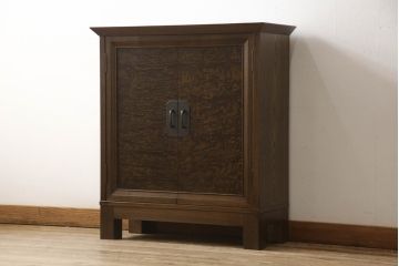 中古　超美品　上手物　高級国産手造り指物家具　森下木工所　校倉(あぜくら)　総タモ材　独特な木目が目を引く収納棚(朝鮮棚、戸棚、サイドキャビネット)(R-054906)