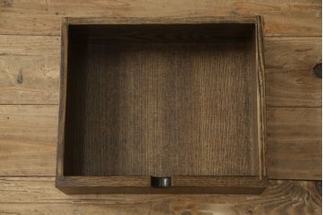 中古　超美品　上手物　高級国産手造り指物家具　森下木工所　校倉(あぜくら)　総タモ材　独特な木目が目を引く収納棚(朝鮮棚、戸棚、サイドキャビネット)(R-054906)