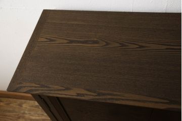 中古　超美品　上手物　高級国産手造り指物家具　森下木工所　校倉(あぜくら)　総タモ材　独特な木目が目を引く収納棚(朝鮮棚、戸棚、サイドキャビネット)(R-054906)