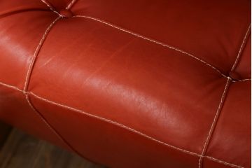 中古　美品　高級スペイン家具　GAMINTER　高級感ある佇まいが目を引く本革2.5人掛けソファ(レザーソファ、二人掛けソファ)(R-054908)