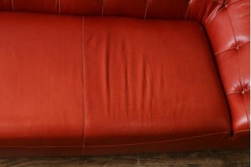 中古　美品　高級スペイン家具　GAMINTER　高級感ある佇まいが目を引く本革2.5人掛けソファ(レザーソファ、二人掛けソファ)(R-054908)