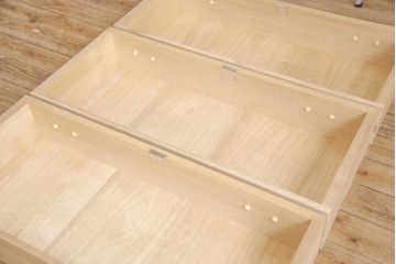 中古　美品　金具が繊細で上品な雰囲気を醸し出す加茂総桐箪笥(並厚、総桐たんす、桐タンス、着物箪笥、衣装タンス)(R-054912)