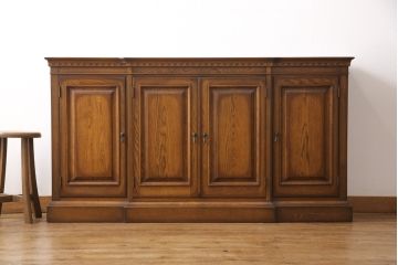 中古　美品　IDC大塚家具取り扱い　ブルックス　シックな佇まいが魅力的なサイドボード(定価約30万円)(リビングボード、戸棚、収納棚)(R-054914)