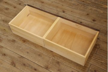 中古　美品　北海道民芸家具　上質なつくりとクラシカルな佇まいが素敵な本箱(ブックケース、収納棚、サイドキャビネット、飾り棚)(R-054943)