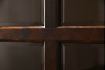 中古　美品　北海道民芸家具　上質なつくりとクラシカルな佇まいが素敵な本箱(ブックケース、収納棚、サイドキャビネット、飾り棚)(R-054943)