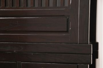中古　美品　高級品　総栗ムク材　国産手造り　和の趣溢れる佇まいが目を引く水屋箪笥(食器棚、キャビネット、戸棚、収納棚)(R-054944)