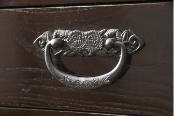 中古　美品　高級品　総栗ムク材　国産手造り　和の趣溢れる佇まいが目を引く水屋箪笥(食器棚、キャビネット、戸棚、収納棚)(R-054944)