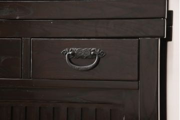 中古　美品　高級品　総栗ムク材　国産手造り　和の趣溢れる佇まいが目を引く水屋箪笥(食器棚、キャビネット、戸棚、収納棚)(R-054944)