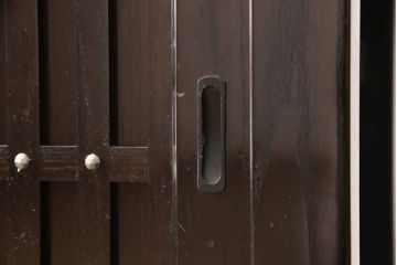 中古　美品　高級品　総栗ムク材　国産手造り　和の趣溢れる佇まいが目を引く水屋箪笥(食器棚、キャビネット、戸棚、収納棚)(R-054944)