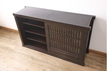 中古　美品　高級品　総栗ムク材　国産手造り　和の趣溢れる佇まいが目を引く水屋箪笥・上段(食器棚、キャビネット、戸棚、収納棚)(R-054945)