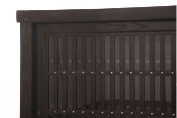 中古　美品　高級品　総栗ムク材　国産手造り　和の趣溢れる佇まいが目を引く水屋箪笥・上段(食器棚、キャビネット、戸棚、収納棚)(R-054945)
