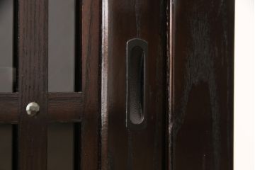 中古　美品　高級品　総栗ムク材　国産手造り　和の趣溢れる佇まいが目を引く水屋箪笥・上段(食器棚、キャビネット、戸棚、収納棚)(R-054945)