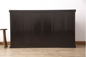 中古　美品　高級品　総栗ムク材　国産手造り　和の趣溢れる佇まいが目を引く水屋箪笥・上段(食器棚、キャビネット、戸棚、収納棚)(R-054945)